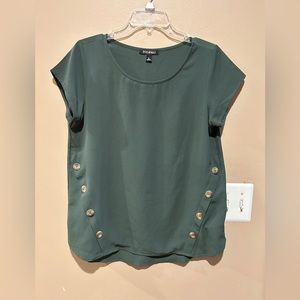 Casual green polyester tops very flattering for all figures. Size Small